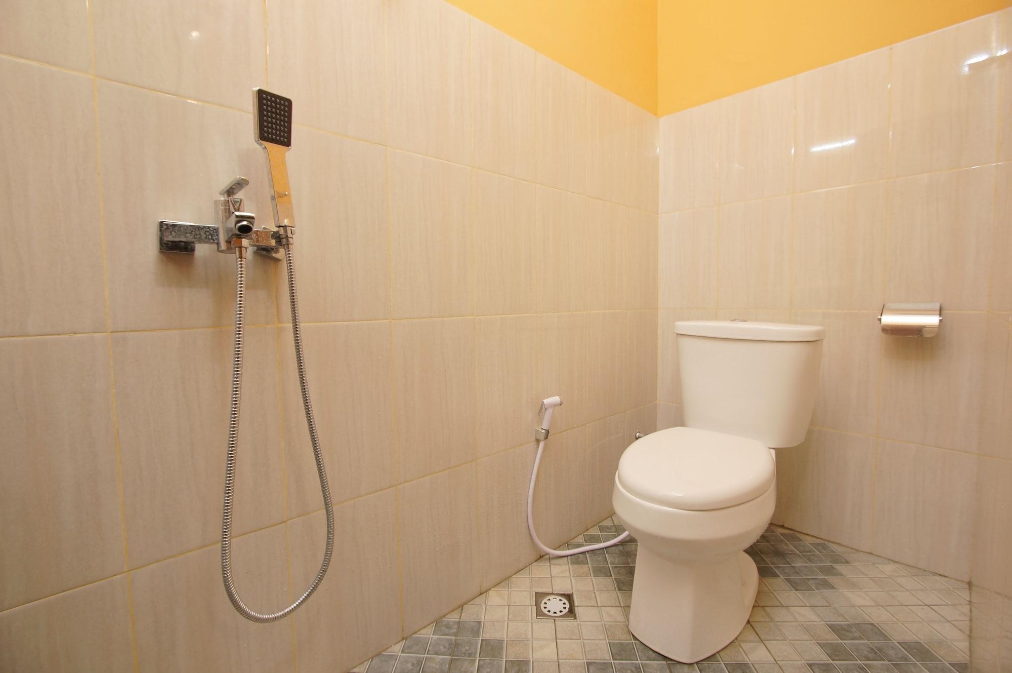 Oyo 347 Bayang Brothers Guest House Maguwo Ngoại thất bức ảnh