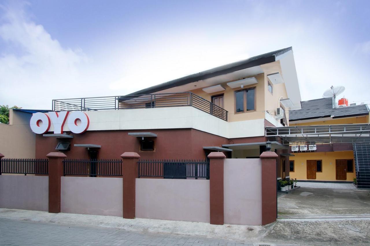 Oyo 347 Bayang Brothers Guest House Yogyakarta Ngoại thất bức ảnh